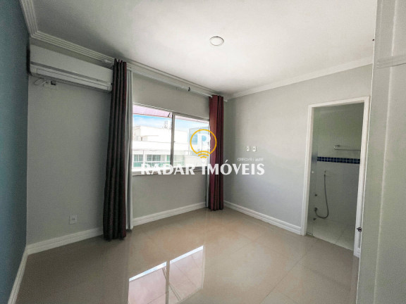 Imagem Apartamento com 3 Quartos à Venda, 208 m² em Algodoal - Cabo Frio