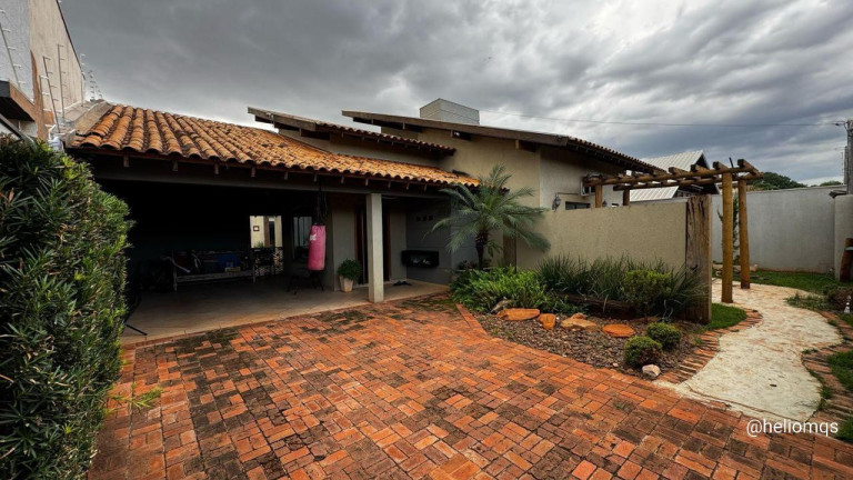Imagem Casa com 3 Quartos à Venda, 356 m² em Parque Residencial Rita Vieira - Campo Grande Imagem Casa com 3 Quartos à Venda, 356 m² em Parque Residencial Rita Vieira - Campo Grande