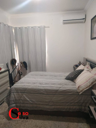 Imagem Casa com 3 Quartos à Venda, 180 m² em Maringá