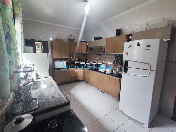 Imagem Casa com 3 Quartos à Venda, 135 m² em Maracanã - Praia Grande