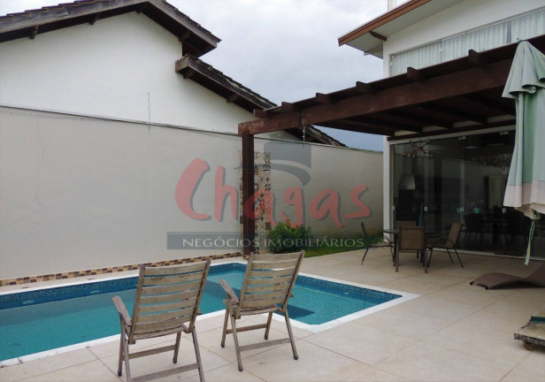 Imagem Sobrado com 3 Quartos à Venda, 350 m² em Poiares - Caraguatatuba