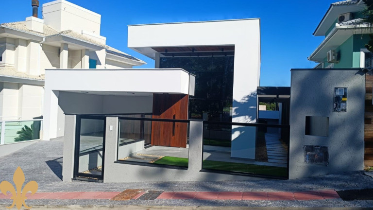 Imagem Casa com 3 Quartos à Venda, em Pedra Branca - Palhoça Imagem Casa com 3 Quartos à Venda, em Pedra Branca - Palhoça