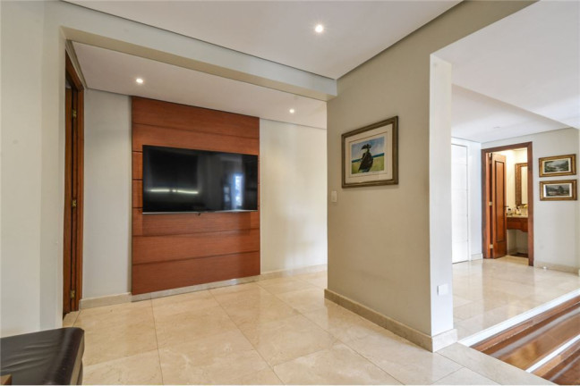 Imagem Apartamento com 3 Quartos à Venda, 193 m² em Moema - São Paulo