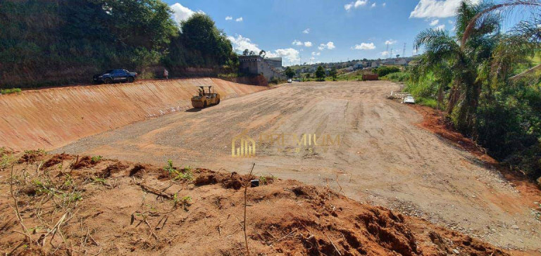 Imóvel à Venda, 4.500 m² em Jardim Califórnia - Jacareí