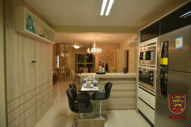 Imagem Apartamento com 3 Quartos à Venda, em Estreito - Florianópolis Imagem Apartamento com 3 Quartos à Venda, em Estreito - Florianópolis