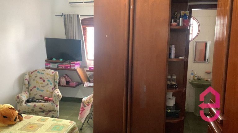 Imagem Casa com 5 Quartos à Venda, 420 m² em Jardim Goiás - Goiânia