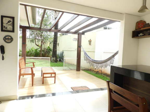 Imagem Casa com 3 Quartos à Venda, 285 m² em Jardim Itália - Cuiabá Imagem Casa com 3 Quartos à Venda, 285 m² em Jardim Itália - Cuiabá