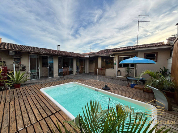 Imagem Casa com 2 Quartos à Venda, 110 m² em Centro - Balneário Barra Do Sul Imagem Casa com 2 Quartos à Venda, 110 m² em Centro - Balneário Barra Do Sul