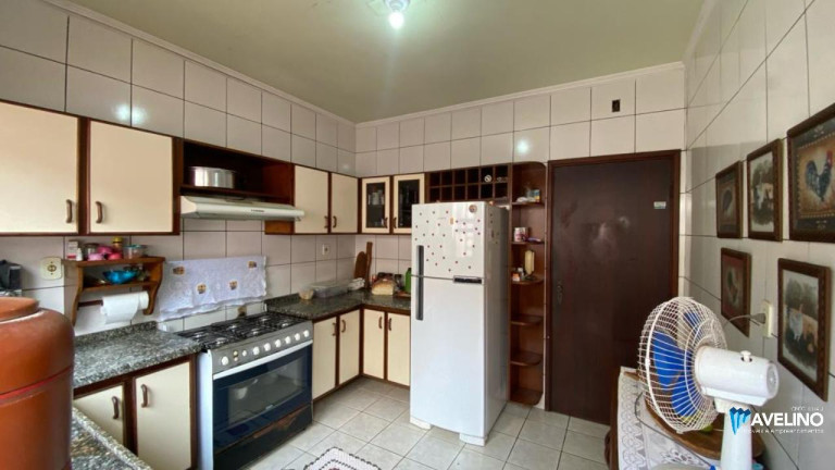 Imagem Casa com 3 Quartos à Venda, 210 m² em Vila São Luiz - Dourados Imagem Casa com 3 Quartos à Venda, 210 m² em Vila São Luiz - Dourados