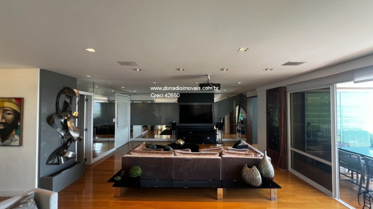 Imagem Apartamento com 3 Quartos à Venda, 316 m² em Agronômica - Florianópolis