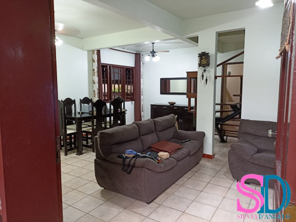 Imagem Casa com 4 Quartos à Venda, 324 m² em Centro - Ubatuba Imagem Casa com 4 Quartos à Venda, 324 m² em Centro - Ubatuba
