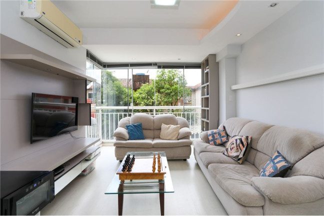 Imagem Apartamento com 2 Quartos à Venda, 69 m² em Jardim Lindóia - Porto Alegre