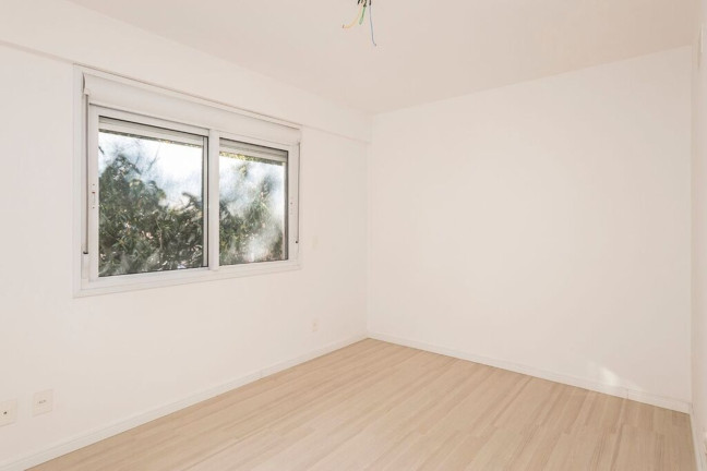 Imagem Imóvel com 2 Quartos à Venda, 80 m² em Passo Da Areia - Porto Alegre Imagem Imóvel com 2 Quartos à Venda, 80 m² em Passo Da Areia - Porto Alegre