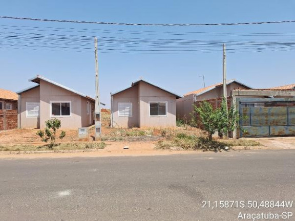 Casa com 2 Quartos à Venda, 160 m² em Conjunto Habitacional Mao Divina - Aracatuba