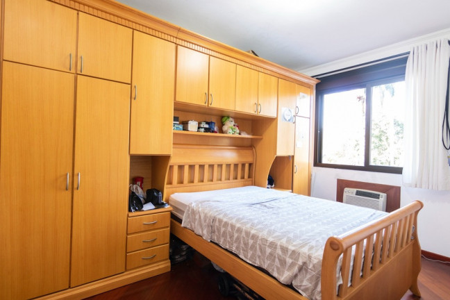 Imagem Imóvel com 2 Quartos à Venda, em Petrópolis - Porto Alegre Imagem Imóvel com 2 Quartos à Venda, em Petrópolis - Porto Alegre