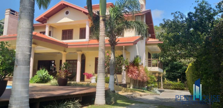 Imagem Casa com 4 Quartos à Venda, 351 m² em Praia Das Taquaras - Balneário Camboriú Imagem Casa com 4 Quartos à Venda, 351 m² em Praia Das Taquaras - Balneário Camboriú