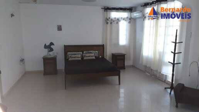 Imagem Casa com 6 Quartos à Venda, 442 m² em Caponga - Cascavel