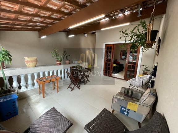 Imagem Casa com 3 Quartos à Venda, 194 m² em Residencial União - São José Dos Campos