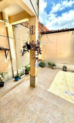 Imagem Casa com 6 Quartos à Venda, 160 m² em Conjunto Ceará - Fortaleza