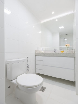 Imagem Imóvel com 3 Quartos à Venda, 211 m² em Menino Deus - Porto Alegre Imagem Imóvel com 3 Quartos à Venda, 211 m² em Menino Deus - Porto Alegre