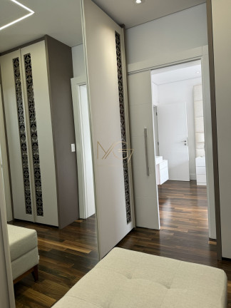 Imagem Sobrado com 3 Quartos à Venda, 284 m² em Uberaba - Curitiba