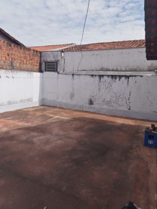 Imagem Casa com 2 Quartos à Venda, 160 m² em Conjunto Habitacional Victório De Santi - Araraquara Imagem Casa com 2 Quartos à Venda, 160 m² em Conjunto Habitacional Victório De Santi - Araraquara