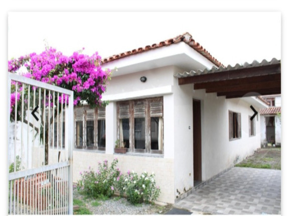 Casa com 2 Quartos à Venda,  em Centro - Itanhaém