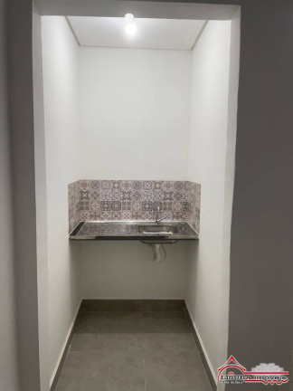 Imagem Casa com 1 Quarto para Alugar, 11 m² em Centro - Jacareí