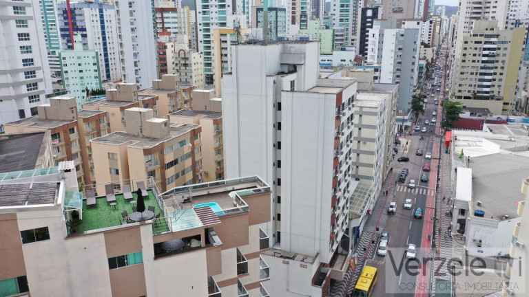 Imagem Apartamento com 4 Quartos para Temporada, 250 m² em Centro - Balneário Camboriú Imagem Apartamento com 4 Quartos para Temporada, 250 m² em Centro - Balneário Camboriú