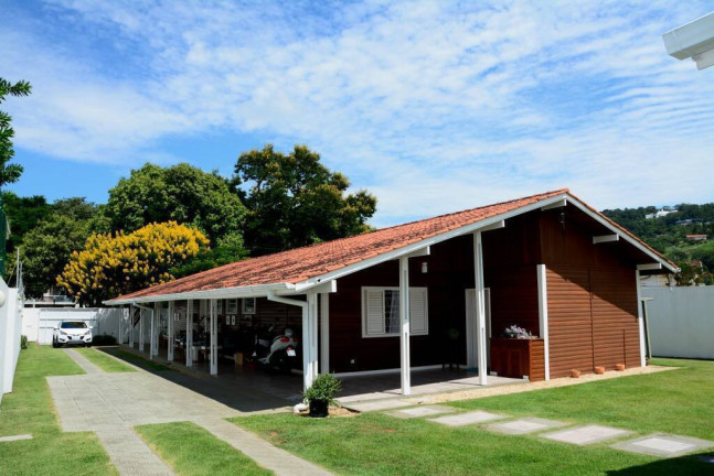 Imagem Casa com 4 Quartos à Venda, 400 m² em Lagoa Da Conceição - Florianópolis Imagem Casa com 4 Quartos à Venda, 400 m² em Lagoa Da Conceição - Florianópolis