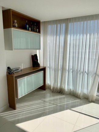 Imagem Imóvel com 3 Quartos à Venda, 189 m² em Buraquinho - Lauro De Freitas Imagem Imóvel com 3 Quartos à Venda, 189 m² em Buraquinho - Lauro De Freitas
