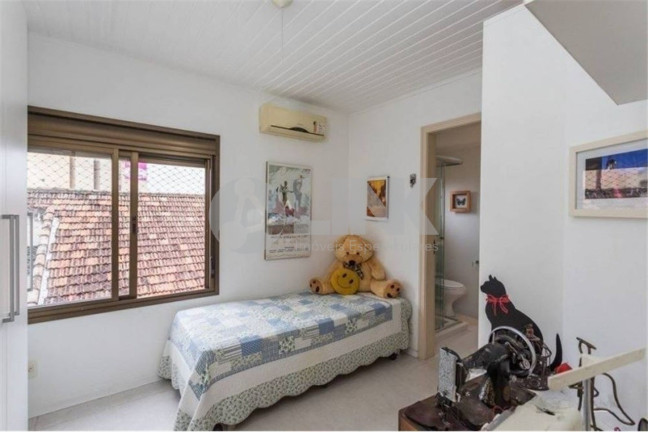 Imagem Imóvel com 4 Quartos à Venda, 153 m² em Moinhos De Vento - Porto Alegre Imagem Imóvel com 4 Quartos à Venda, 153 m² em Moinhos De Vento - Porto Alegre