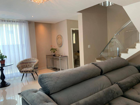 Imagem Sobrado com 3 Quartos à Venda, 300 m² em Arujá 5 - Arujá Imagem Sobrado com 3 Quartos à Venda, 300 m² em Arujá 5 - Arujá