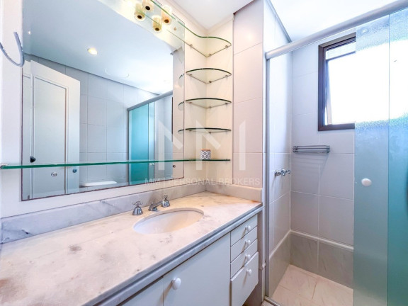 Imagem Apartamento com 3 Quartos à Venda, 243 m² em Rio Branco - Porto Alegre