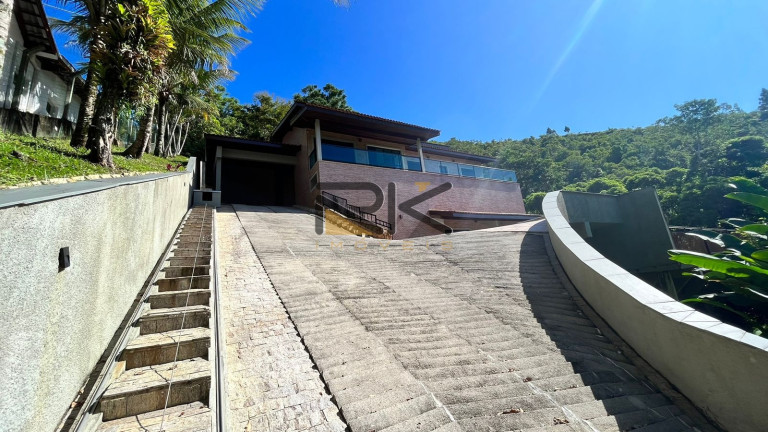 Sobrado com 3 Quartos à Venda, 600 m² em Toninhas - Ubatuba
