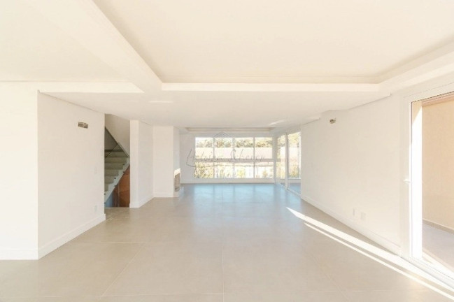 Imagem Casa com 3 Quartos à Venda, 288 m² em Vila Assunção - Porto Alegre