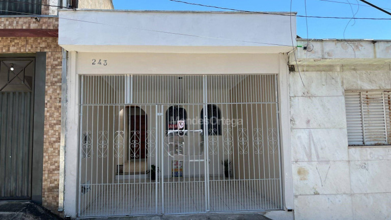 Casa com 3 Quartos para Alugar, 160 m² em Centro - Sorocaba
