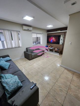 Imagem Casa com 3 Quartos à Venda, 150 m² em Centro - Capivari De Baixo Imagem Casa com 3 Quartos à Venda, 150 m² em Centro - Capivari De Baixo