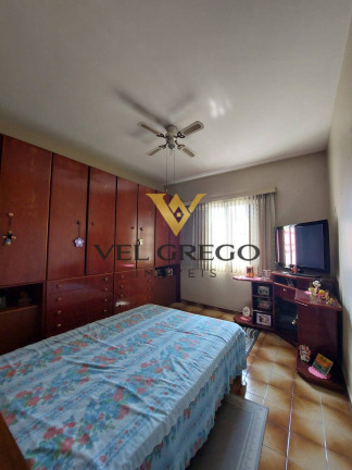 Imagem Casa com 2 Quartos à Venda, 200 m² em Taboão - São Bernardo Do Campo Imagem Casa com 2 Quartos à Venda, 200 m² em Taboão - São Bernardo Do Campo