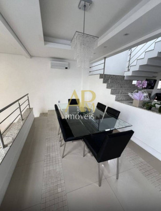 Imagem Casa com 3 Quartos à Venda, 310 m² em Pedra Branca - Palhoça Imagem Casa com 3 Quartos à Venda, 310 m² em Pedra Branca - Palhoça