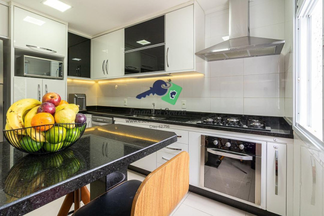Imagem Casa de Condomínio com 4 Quartos à Venda, 307 m² em Jardim Prudência - São Paulo