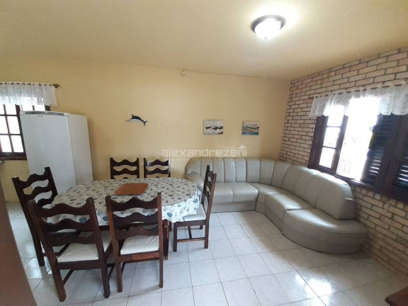 Imagem Casa com 2 Quartos para Temporada, 55 m² em Bombas - Bombinhas Imagem Casa com 2 Quartos para Temporada, 55 m² em Bombas - Bombinhas