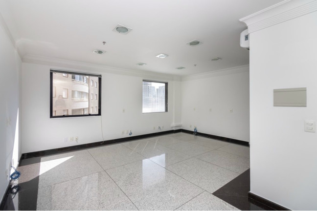 Imagem Sala Comercial à Venda, 62 m² em Moema - São Paulo Imagem Sala Comercial à Venda, 62 m² em Moema - São Paulo