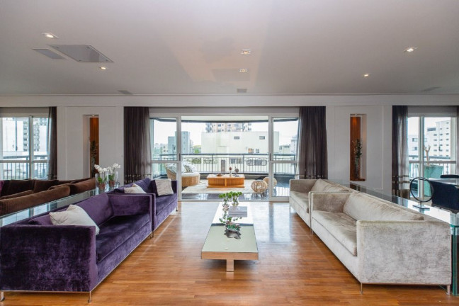 Apartamento com 4 Quartos à Venda, 300 m² em Moema - São Paulo