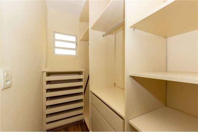 Casa com 3 Quartos à Venda, 225 m² em Parelheiros - São Paulo