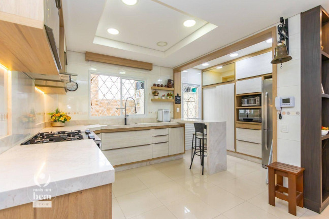 Imagem Sobrado com 3 Quartos à Venda, 160 m² em Xaxim - Curitiba