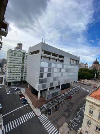 Imagem Imóvel com 3 Quartos à Venda, em Centro Histórico - Porto Alegre Imagem Imóvel com 3 Quartos à Venda, em Centro Histórico - Porto Alegre