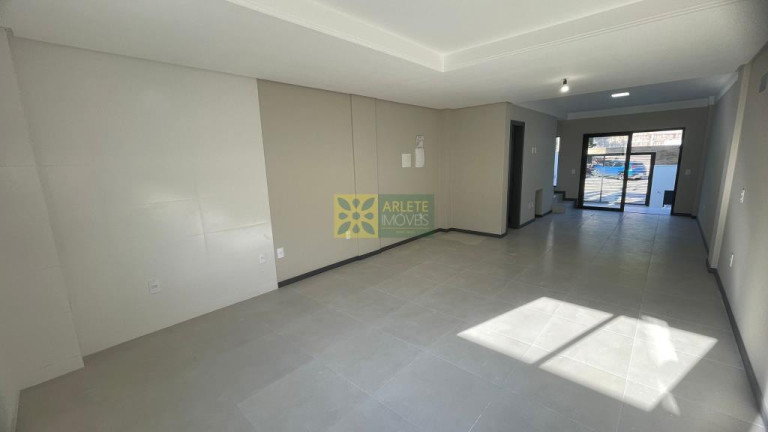 Imagem Casa com 2 Quartos à Venda, 140 m² em Bombas - Bombinhas Imagem Casa com 2 Quartos à Venda, 140 m² em Bombas - Bombinhas