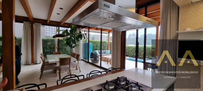 Imagem Casa com 4 Quartos à Venda, 340 m² em Tamboré - Santana De Parnaíba Imagem Casa com 4 Quartos à Venda, 340 m² em Tamboré - Santana De Parnaíba