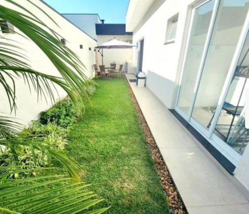 Imagem Casa de Condomínio com 3 Quartos à Venda, 185 m² em Piracangaguá - Taubaté